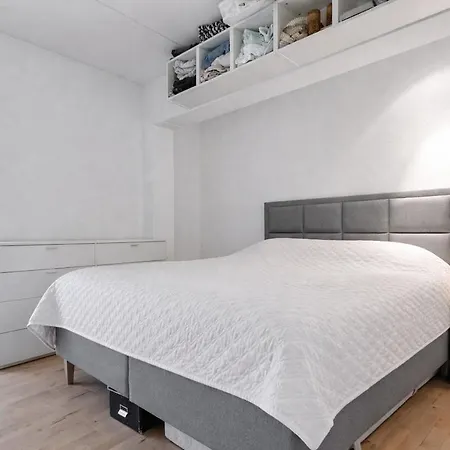 Lägenhet Spacious 2br In Center *