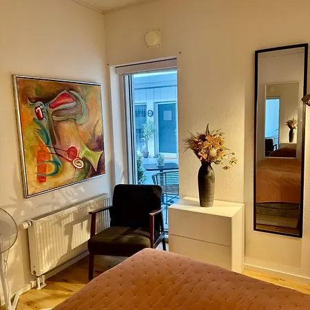 Lejlighed Spacious 2br In Center