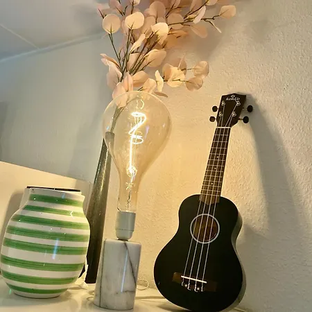Spacious 2br In Center Lejlighed *