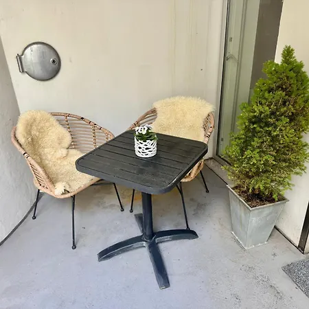 Lägenhet Spacious 2br In Center Århus